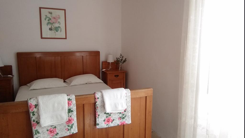 Villa D House Authentic Zlarin House, Relaxing Courtyard And Terrace Esterno foto